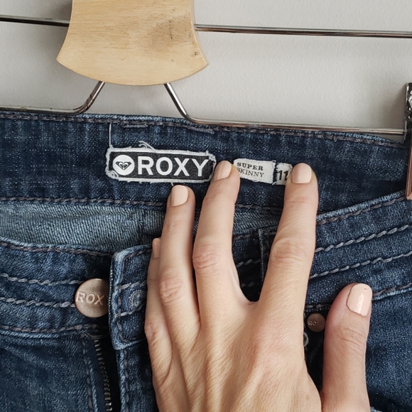 US 8 Roxy jeans - Picture 3 of 6